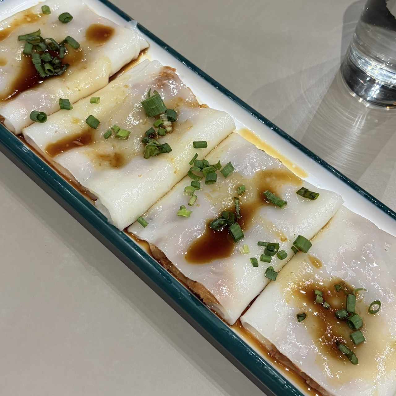 CHEE CHEUNG FUN DE PUERCO ASADO