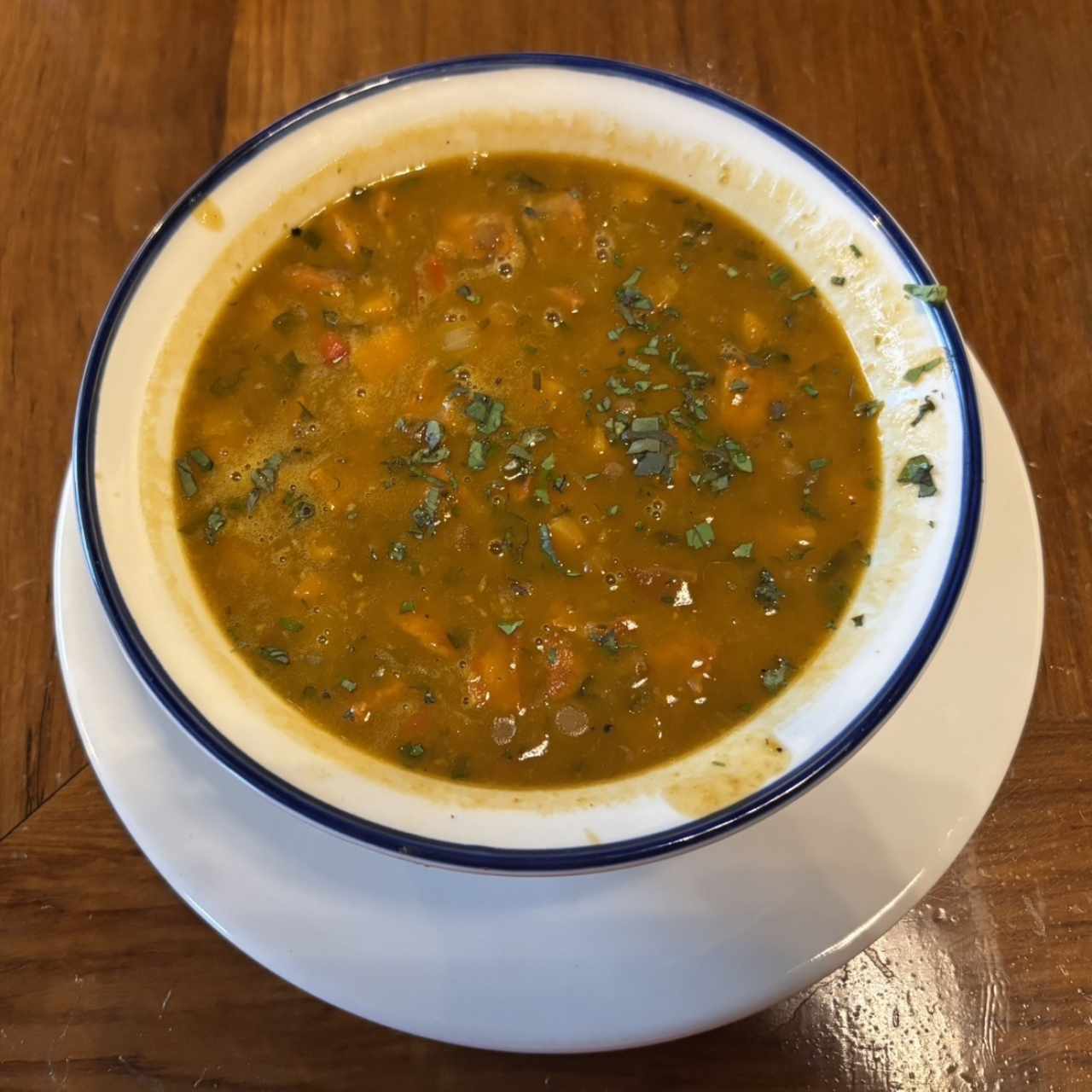 Sopa de Lenteja con Chorizo Tableño