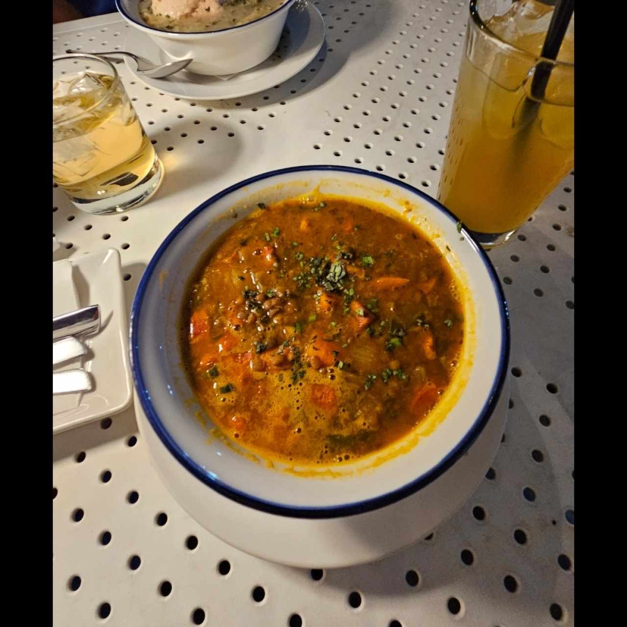 Sopa de Lenteja con Chorizo Tableño