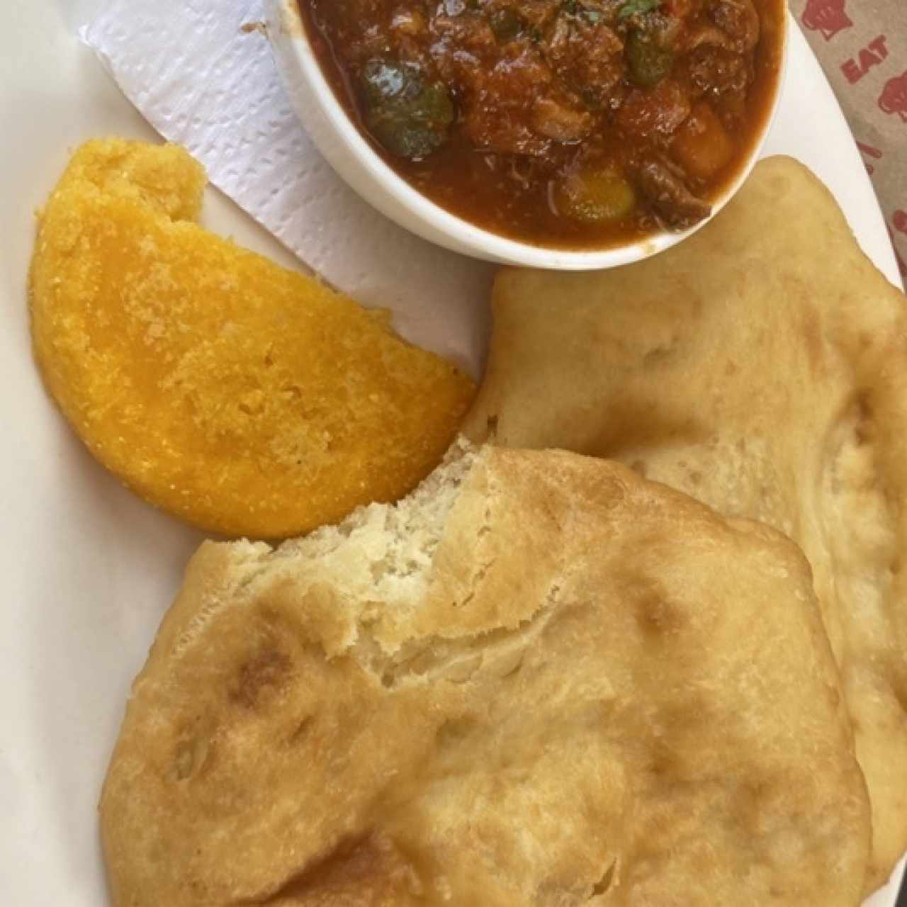 Bistec Encebollado Con Tortillas O Hojaldre Café O Té