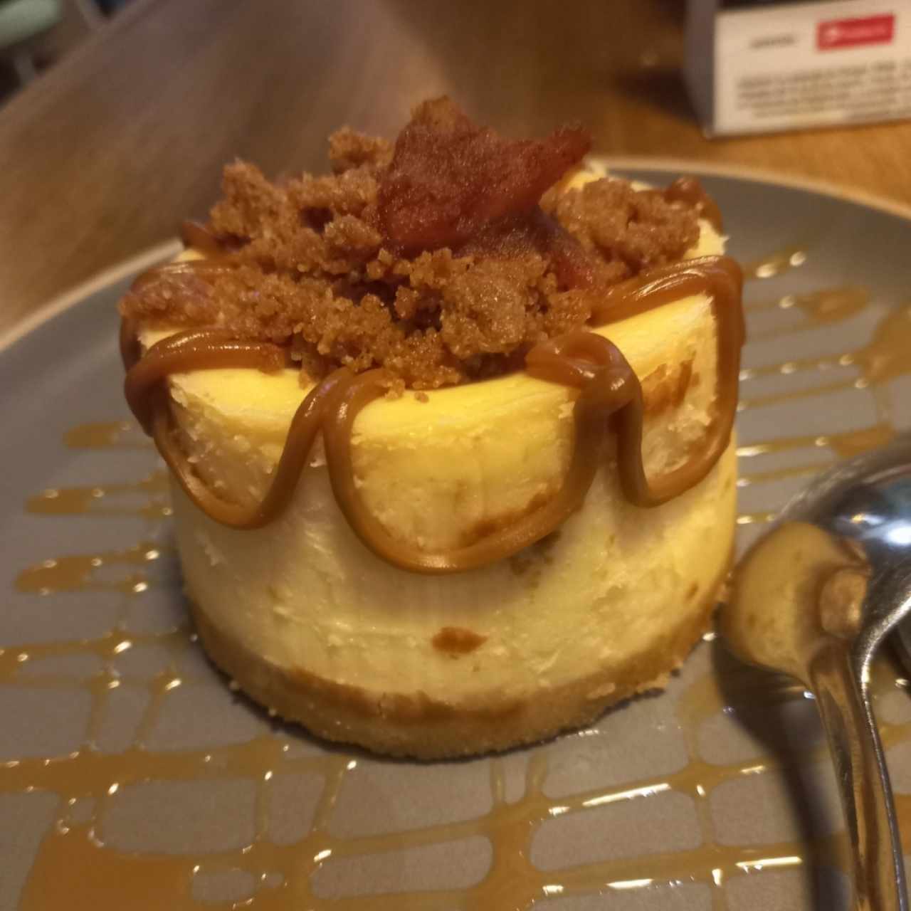 Apple crumble cheesecake