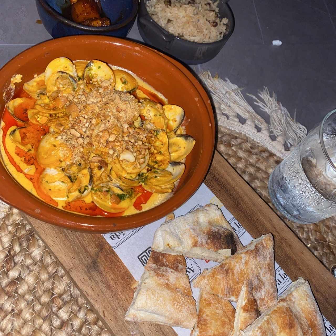 Almejas y Chorizo Tableño Hasta la Guacha