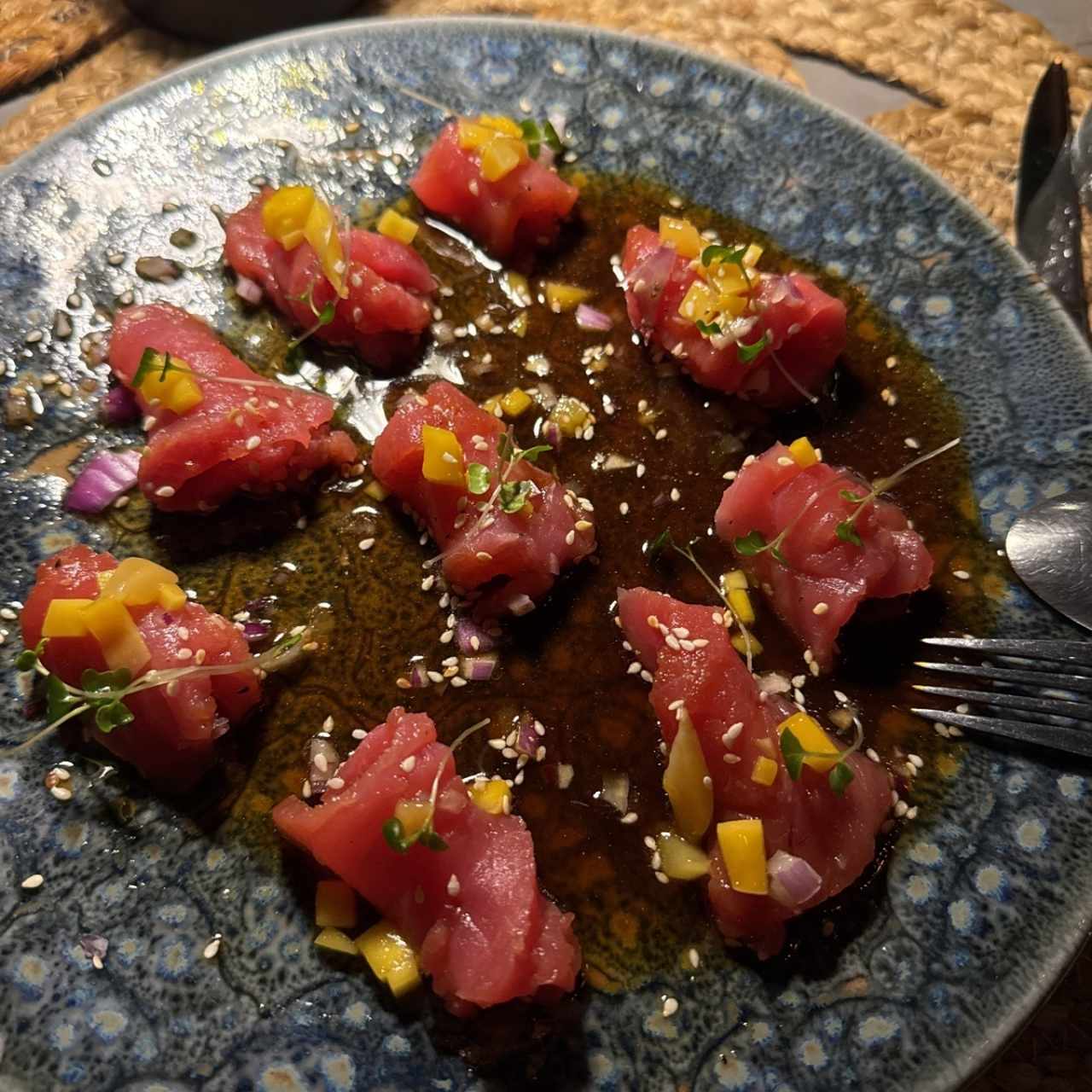 Tiradito de Atún Con los mangos bajitos (GF)