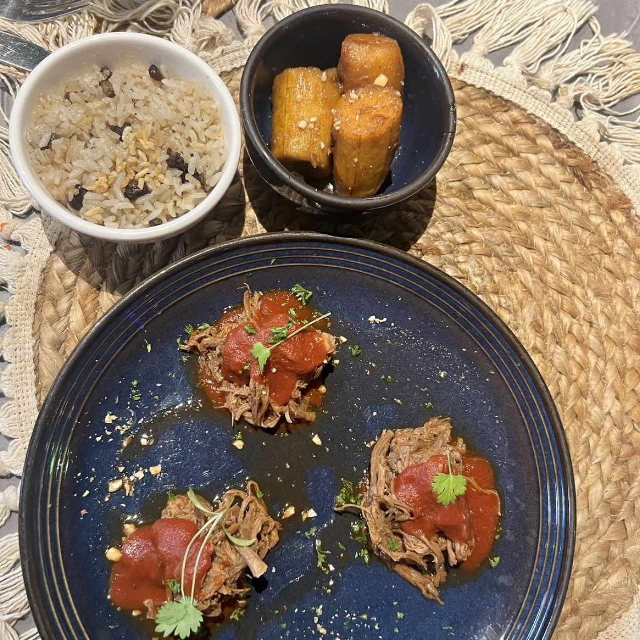 Ropa Vieja Volcán (GF)