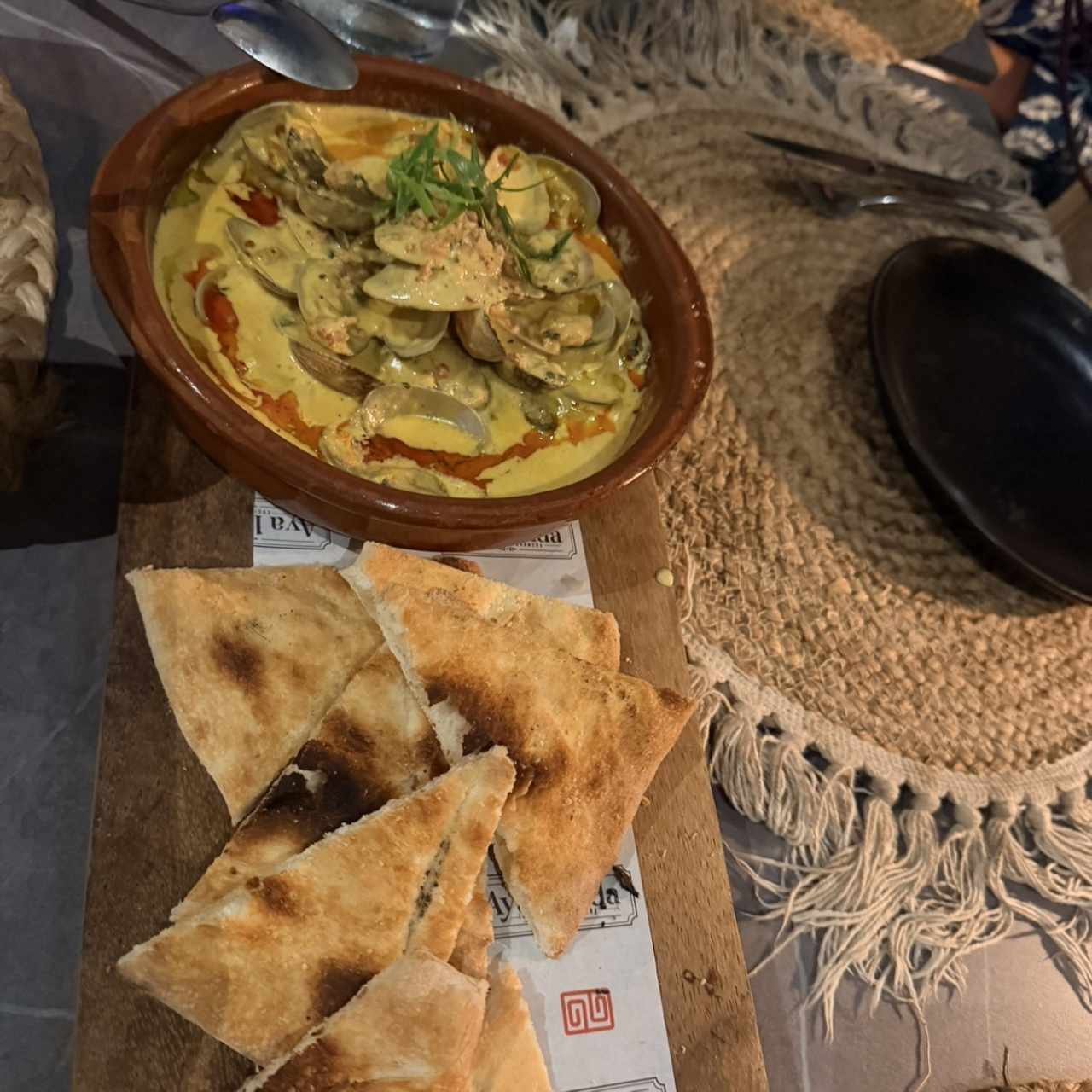 Almejas y Chorizo Tableño Hasta la Guacha
