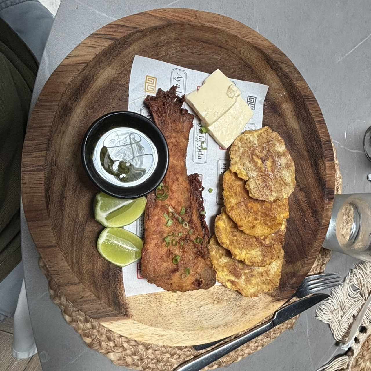 Pescado Frito y toston