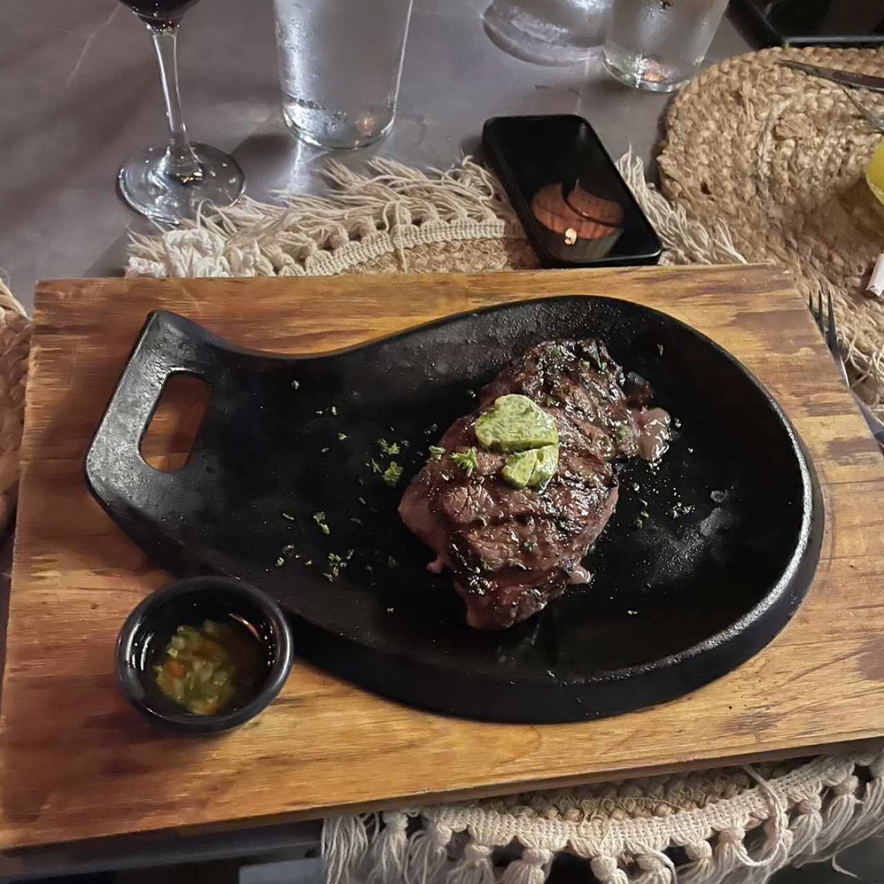 Ribeye Nacional a la parrilla "Pa los birriosos de la carne" (GF)