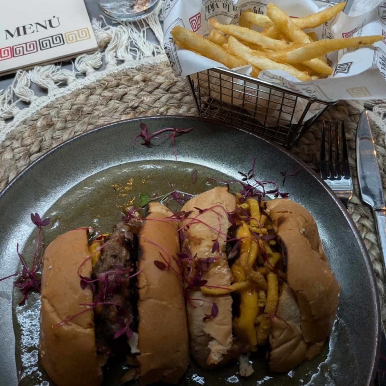 Hamburguesa 10 de Noviembre