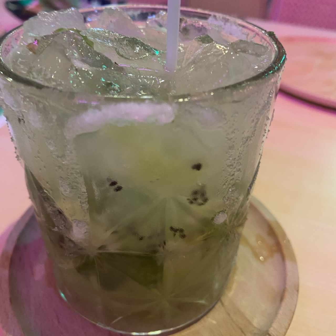 Mocktail de kiwi y hierbabuena