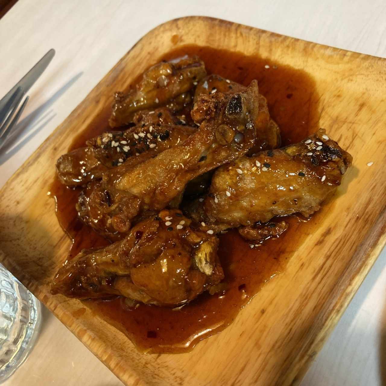 Alitas en salsa de tamarindo