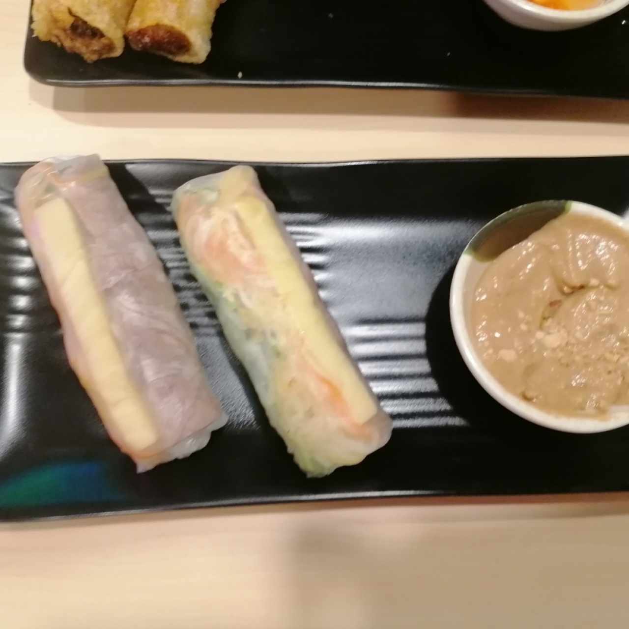Rollitos frescos de carne con piña 