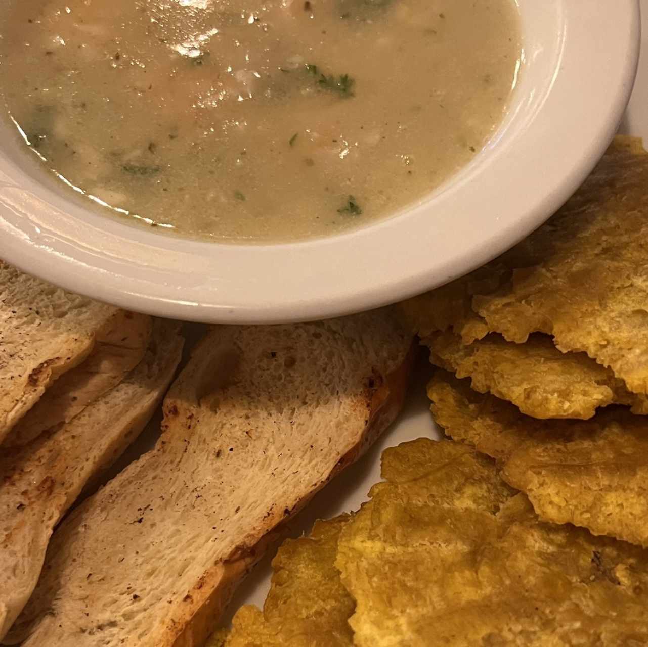 Camarones al ajillo 