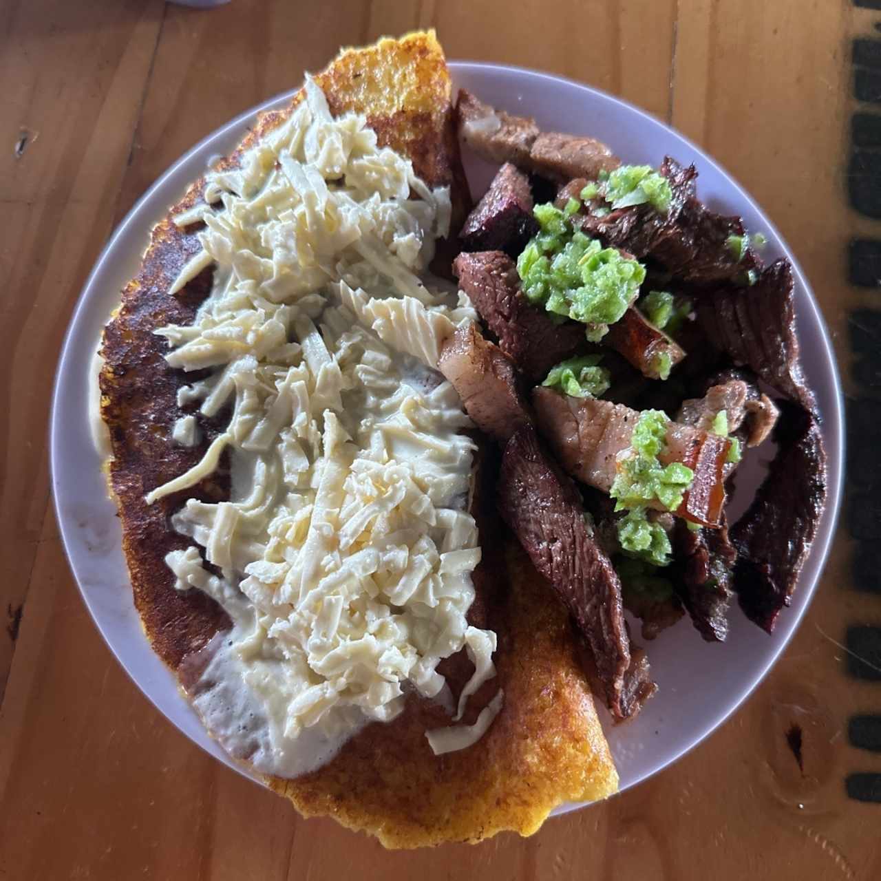CACHAPA CON QUESO DE MANO Y MIXTO