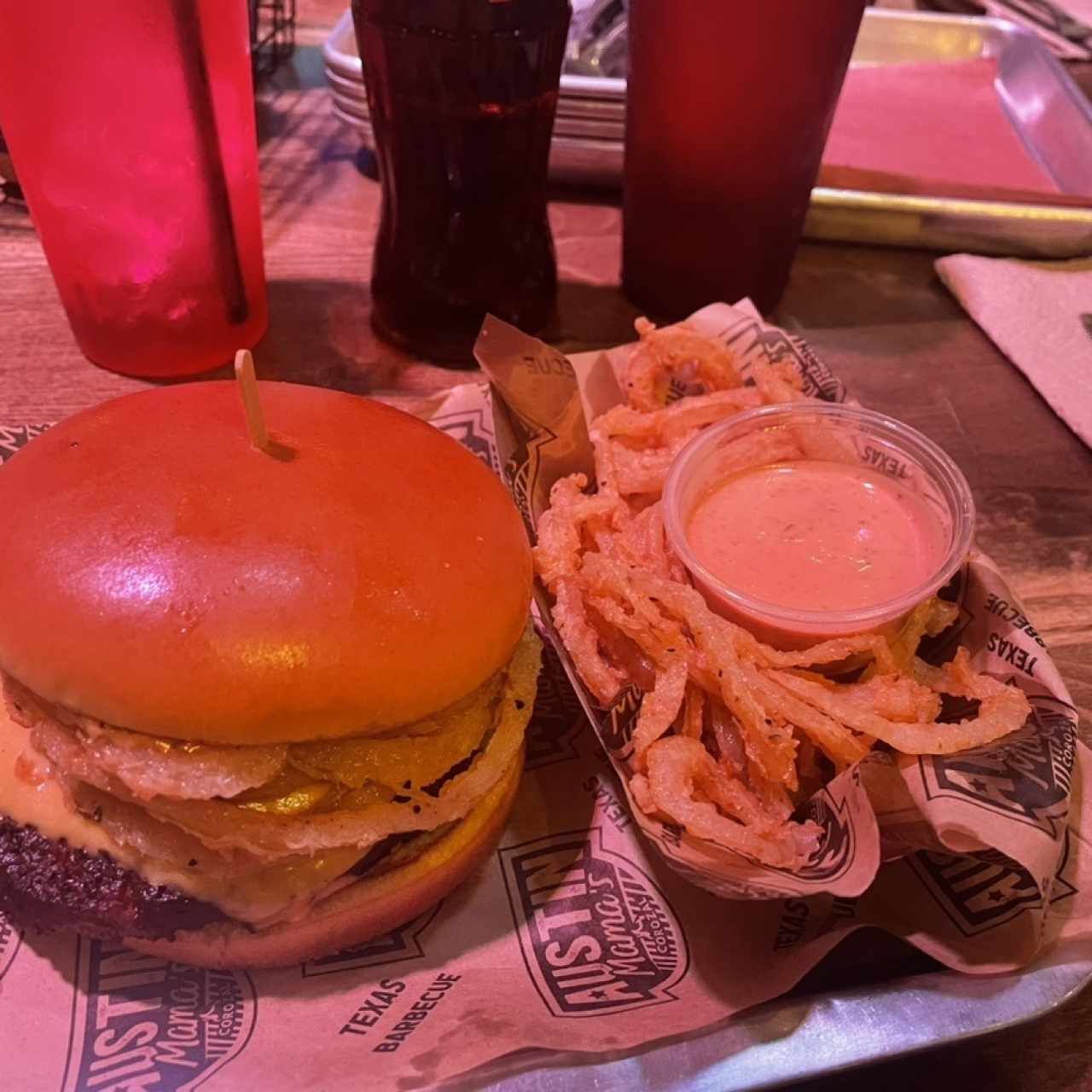Mamas Classic Burger