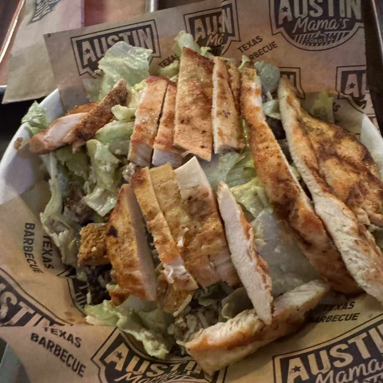Ensalada Cesar con Pollo