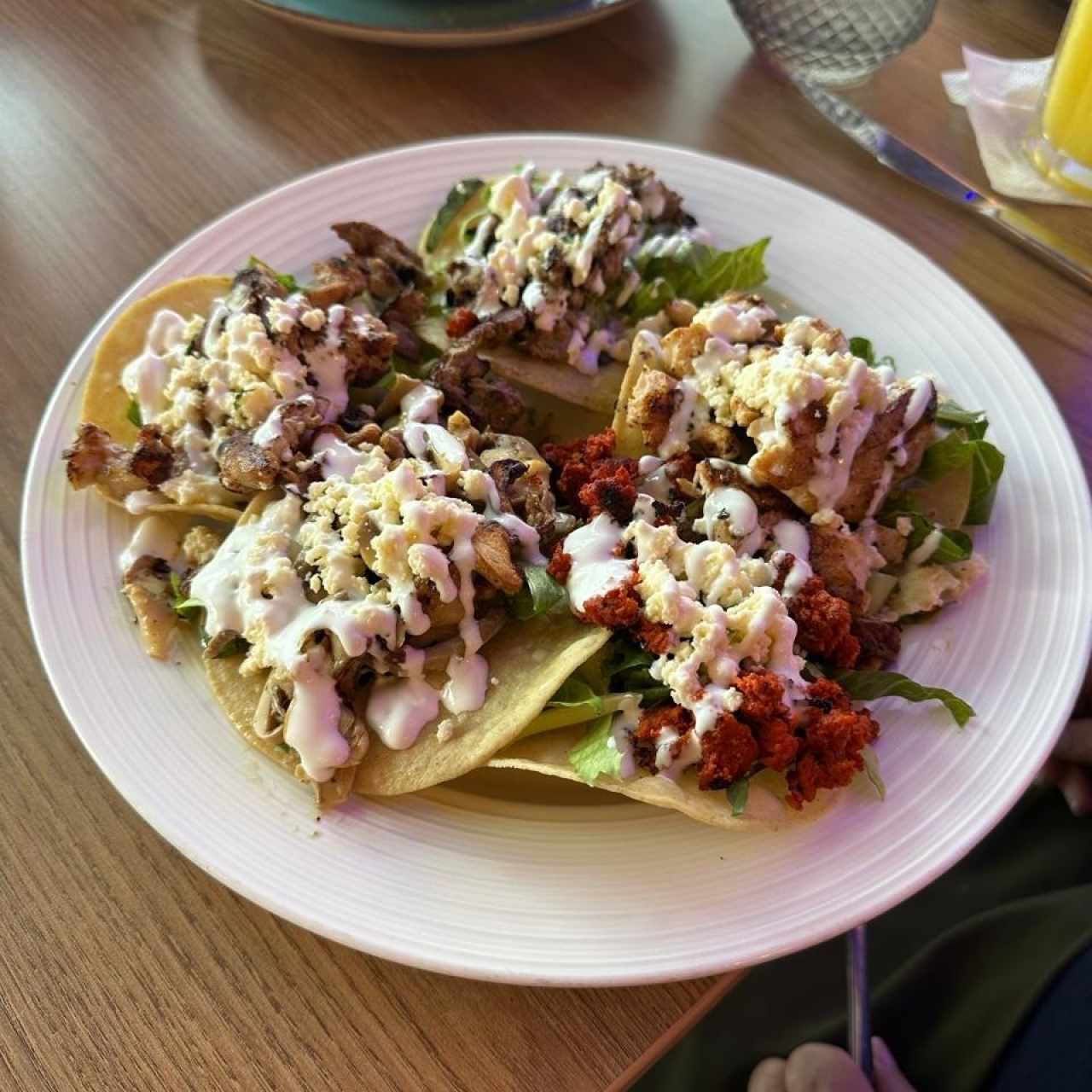 LOS VOLCANES - MIXTOS (5 Unidades:  uno de cada uno - Bistec, Longaniza, Pollo, Chuleta y Champiñón)
