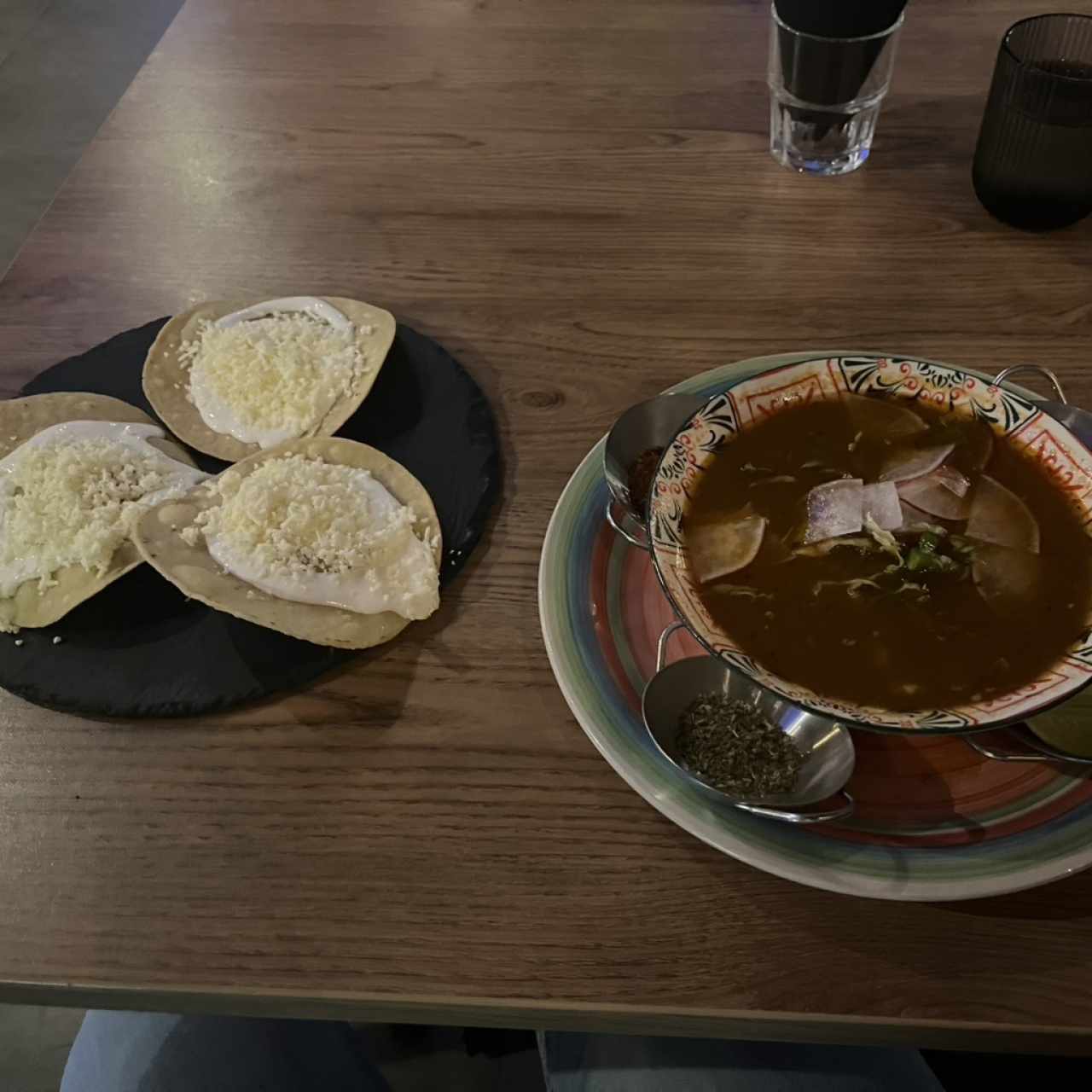 Pozole rojo de cerdo 