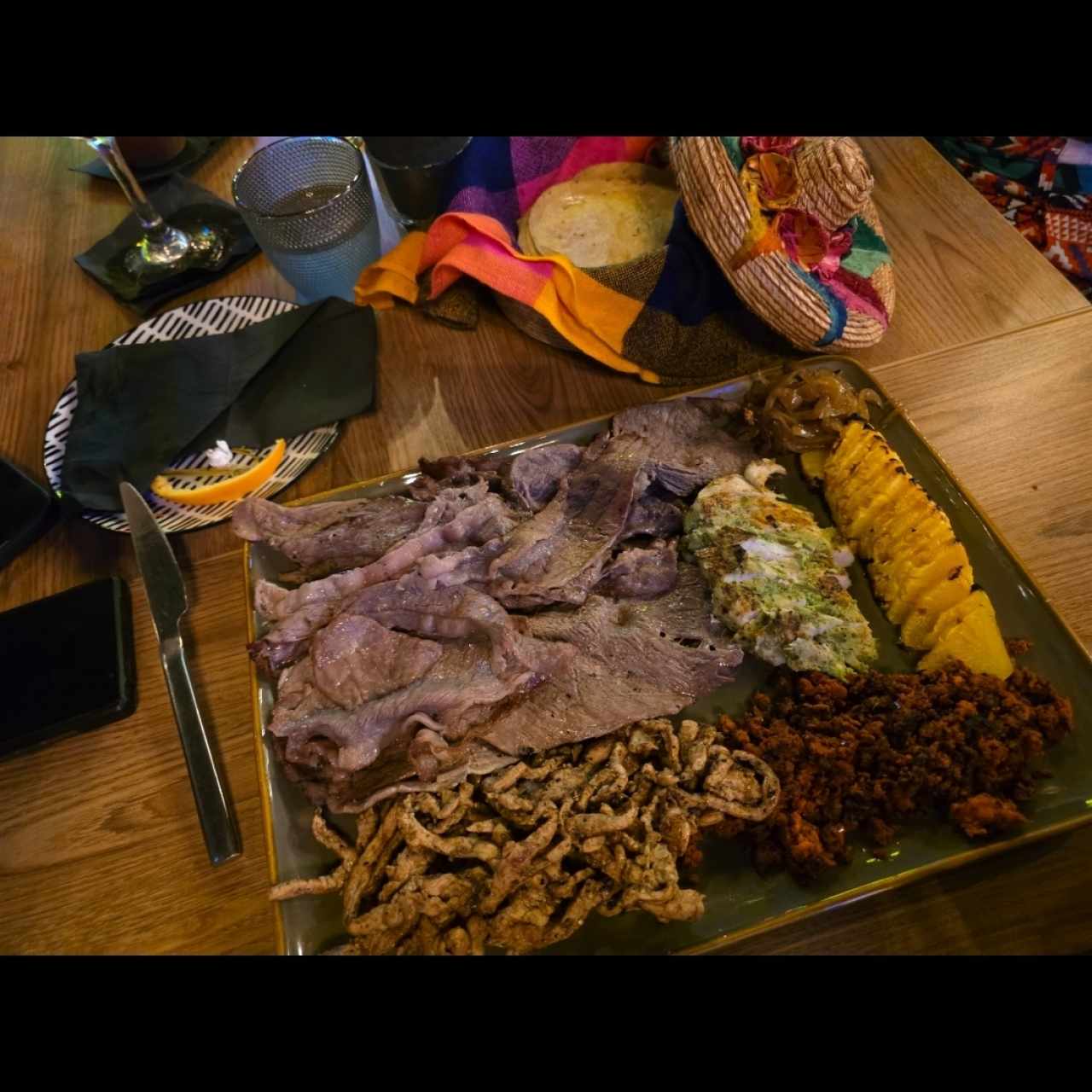 LAS BOTANAS - BANDEJA MEXICANA