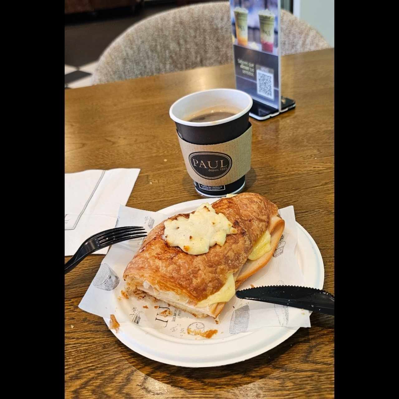 Croissant au Fromage et Jambon