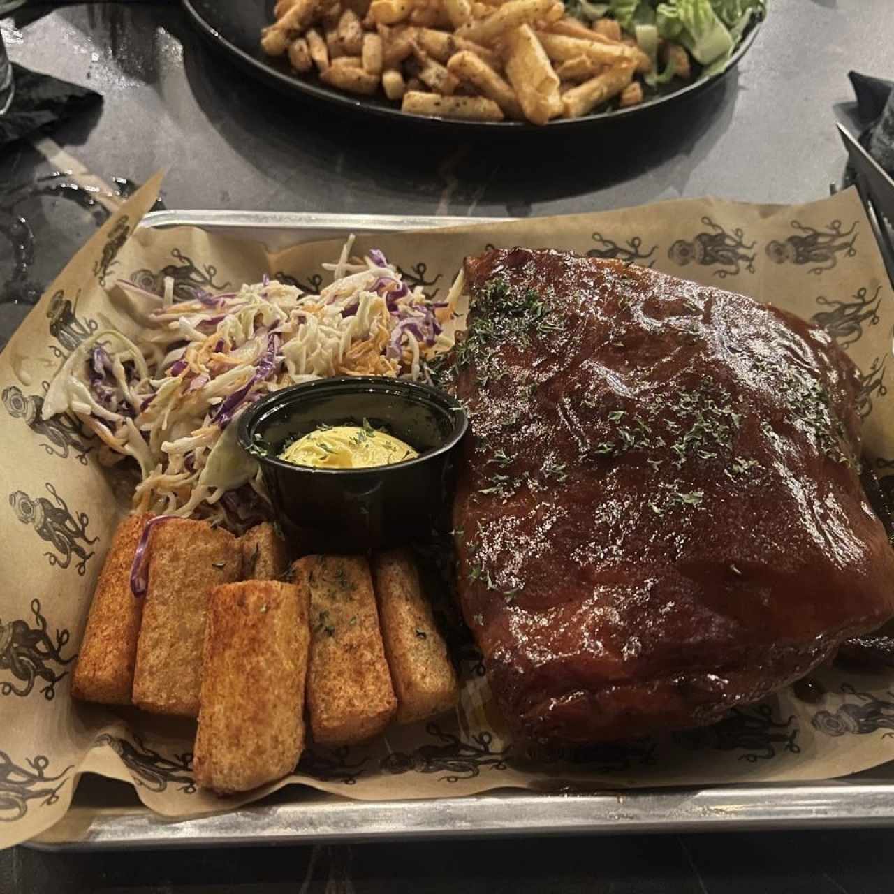 Ribs con Yuca 