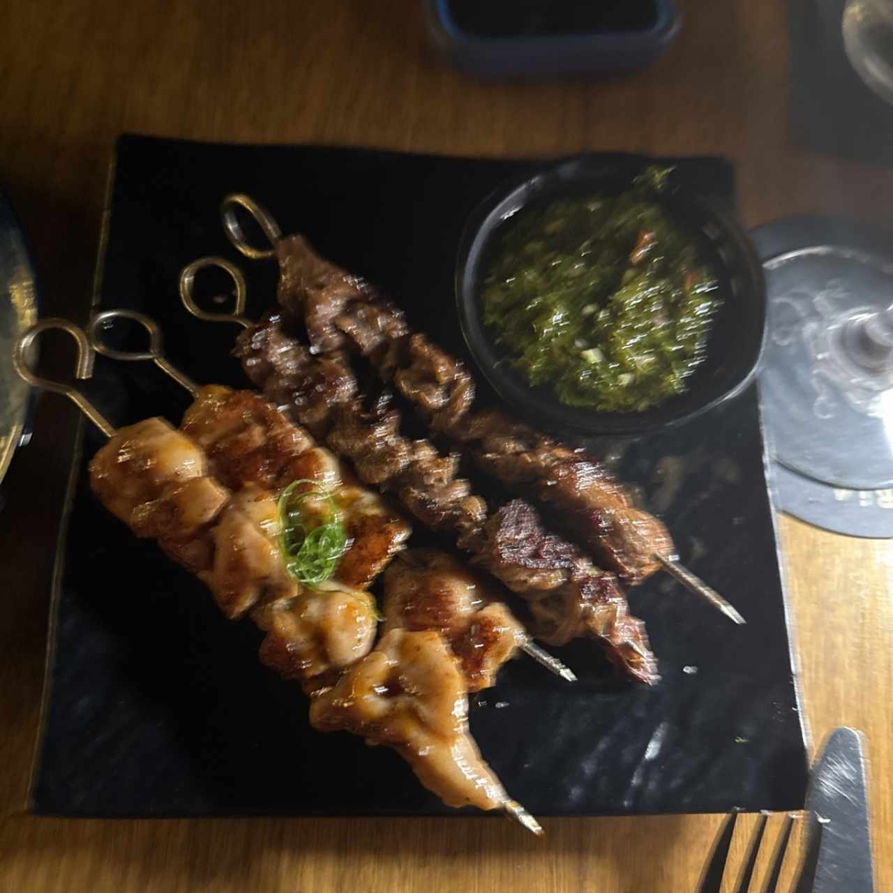 Tapeo - CARNES EN PALITO