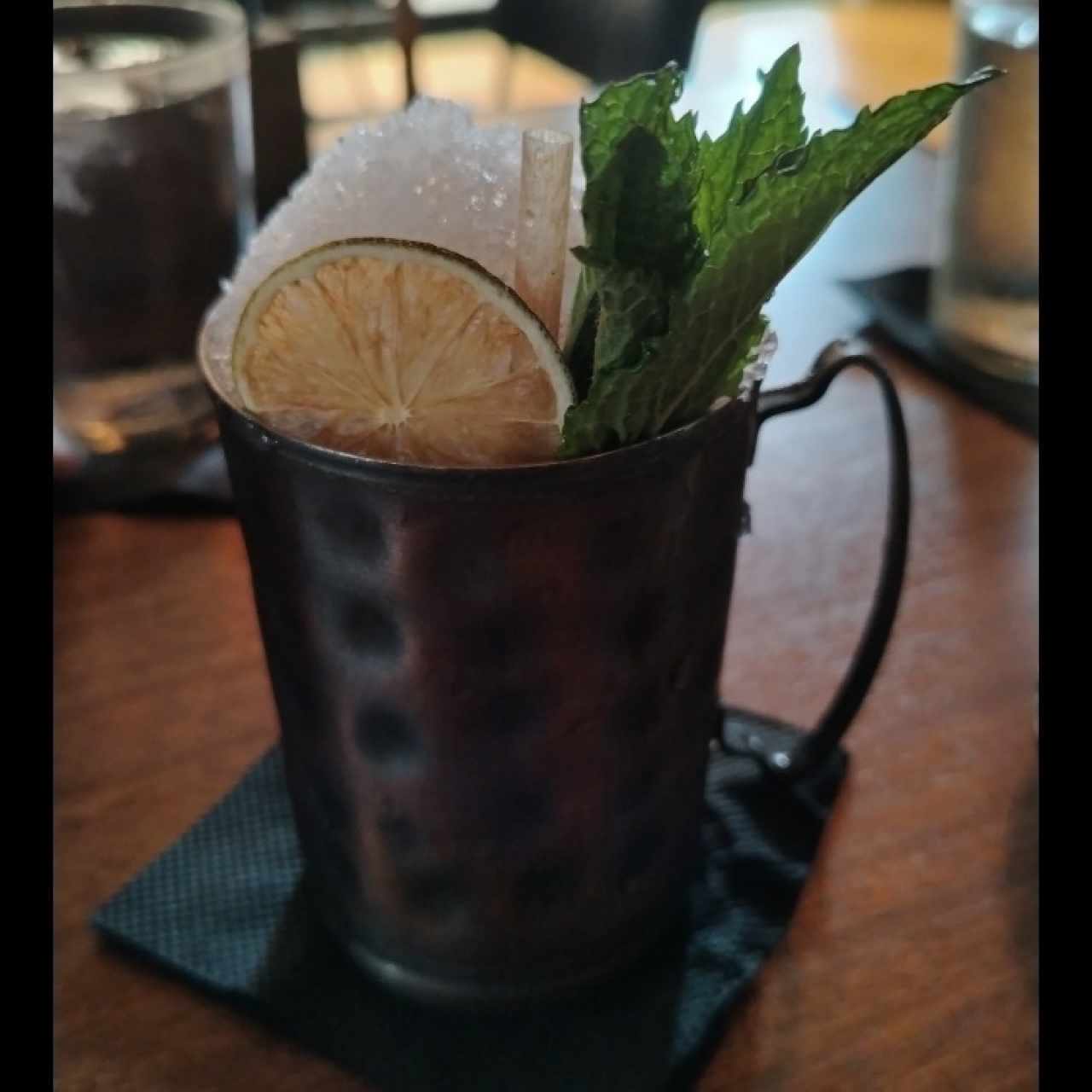 Limonada con jengibre y yerbabuena