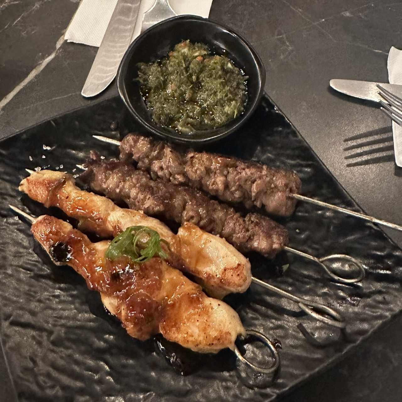 Tapeo - CARNES EN PALITO
