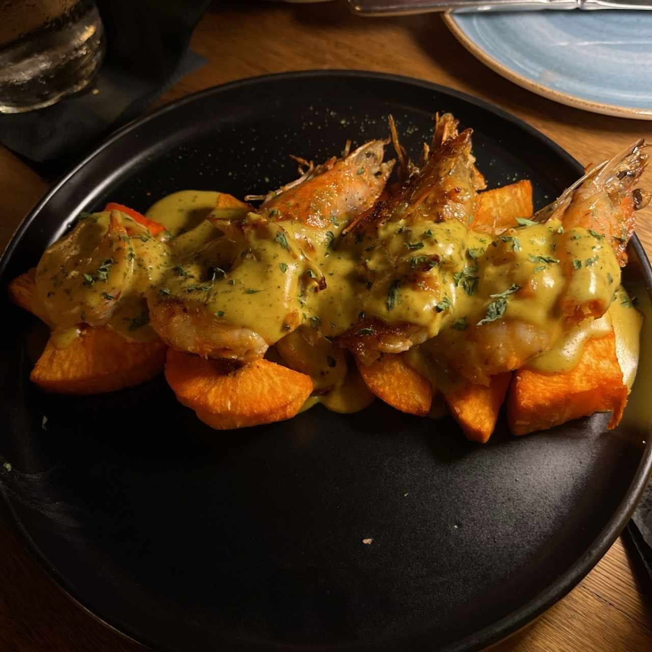 Camarones con Salsa de Curry y Coco
