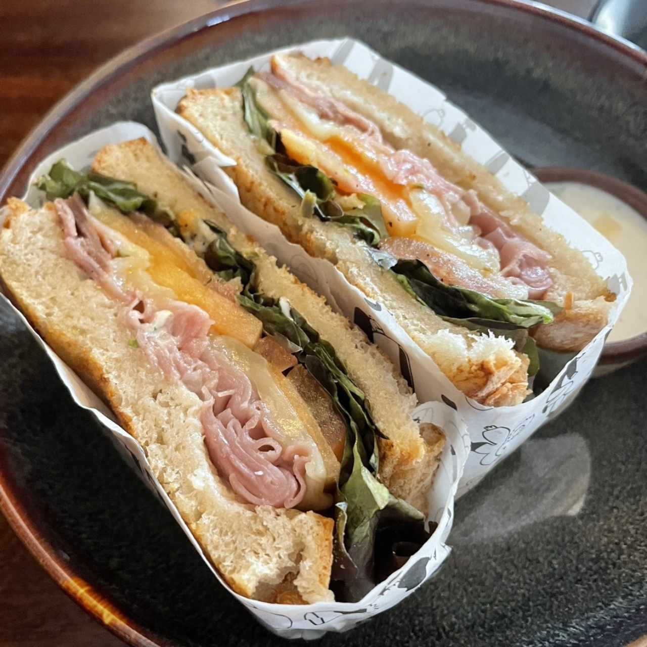 Serrano sandwich
