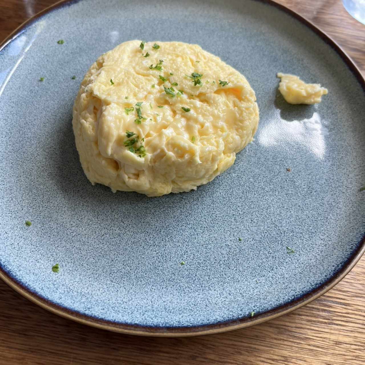 Huevos: Dos huevos Fritos o Revueltos