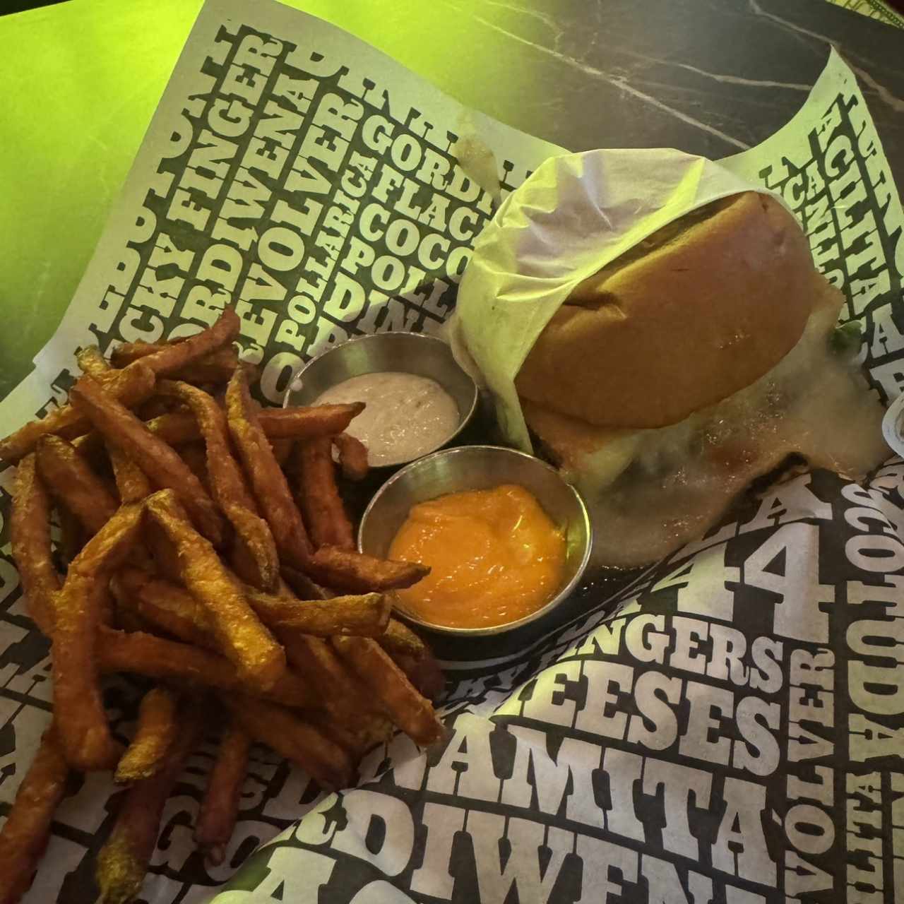 Hamburguesas - DEBUTONTA