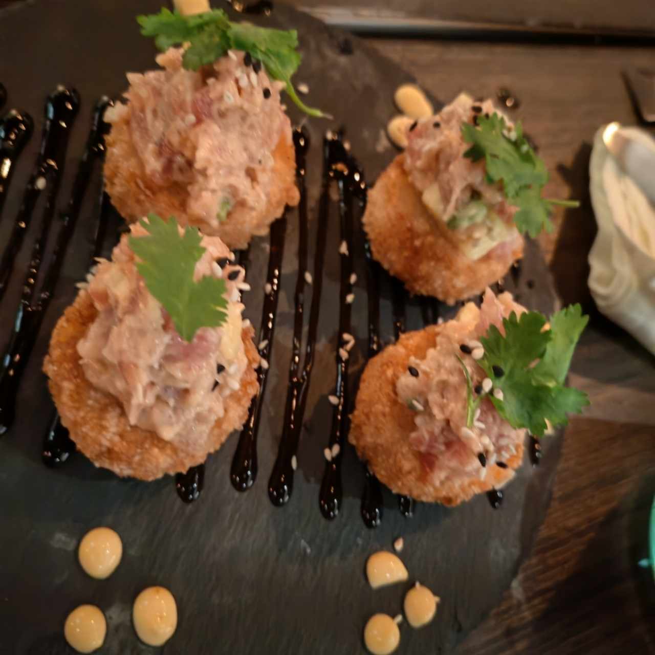 ENTRADAS - Tuna Crispy Rice