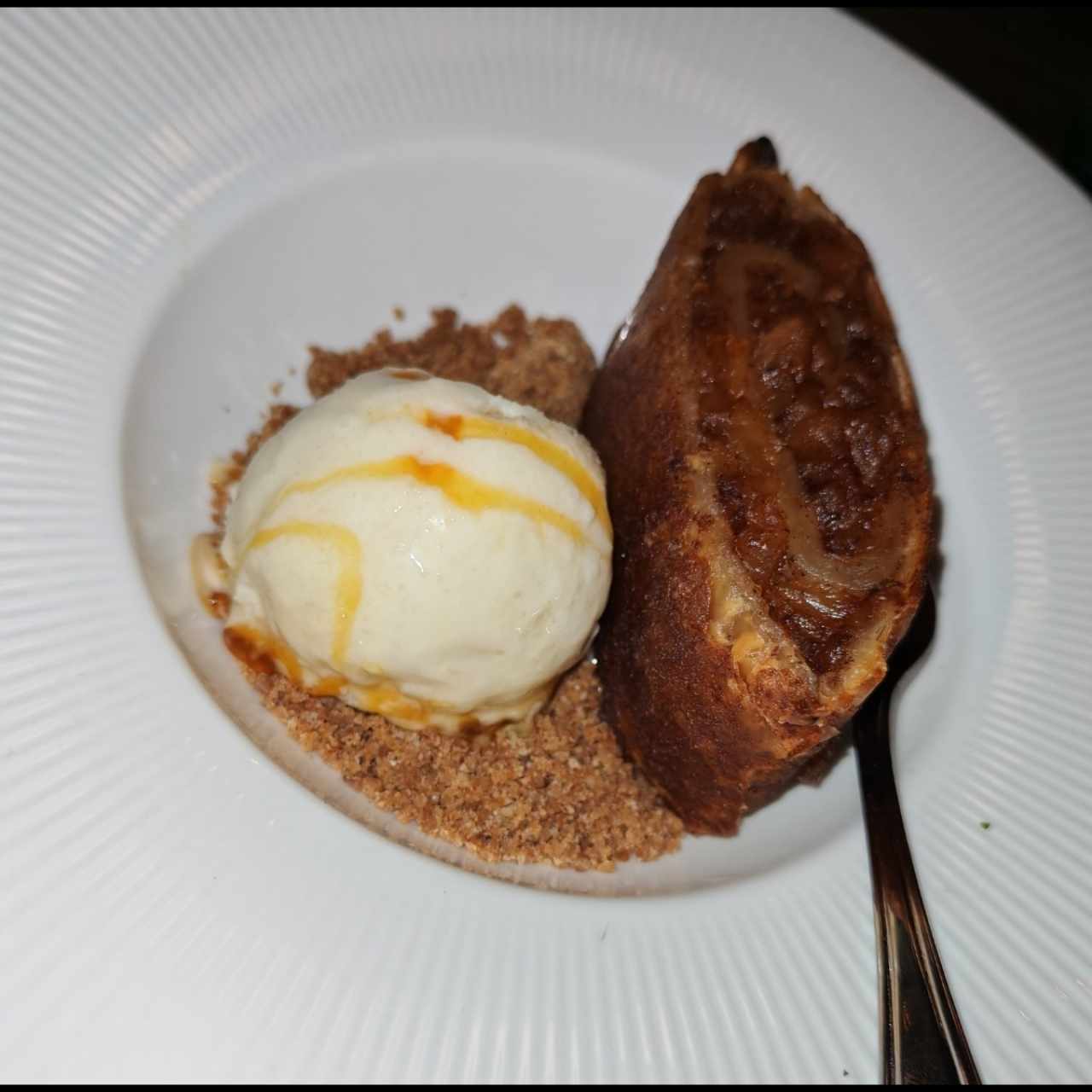 Strudel de manzana con helado de vainilla 😍😋