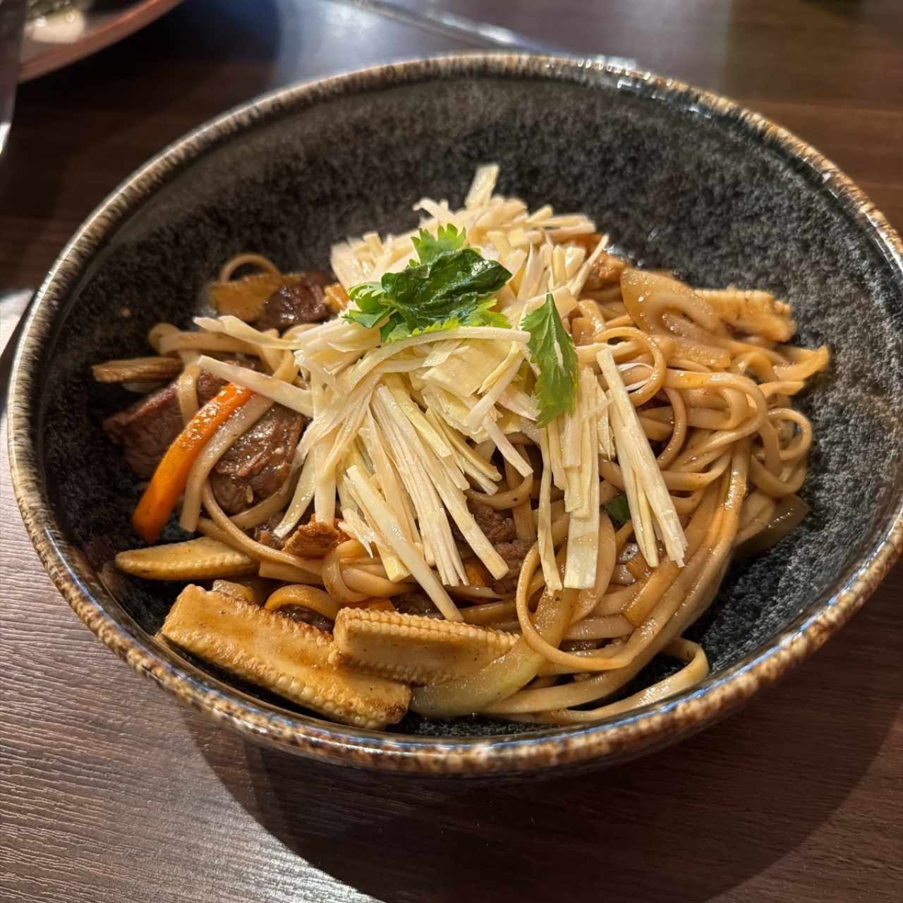 Noodle glqze rib eye