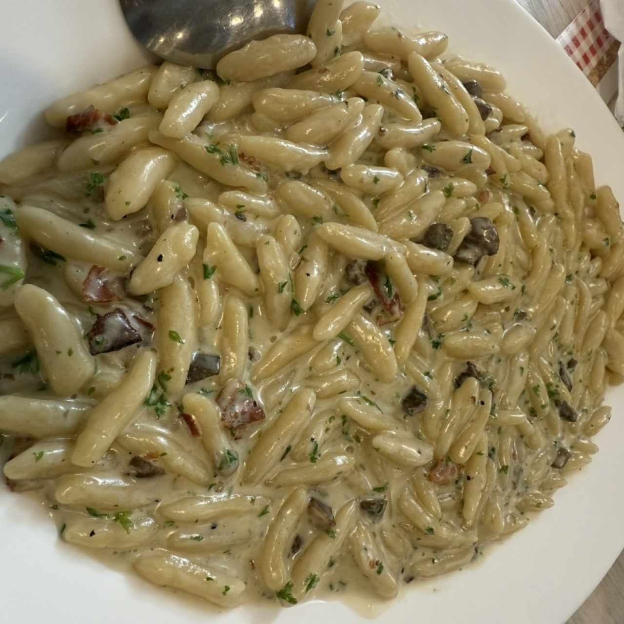Hongos y prosciutto