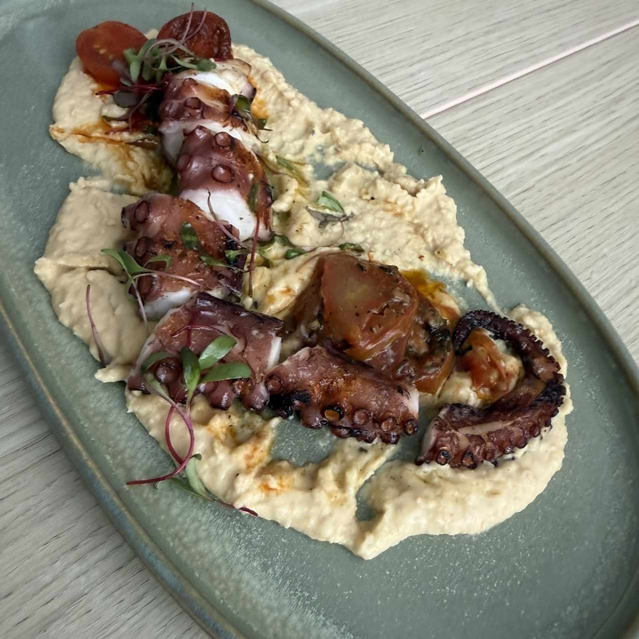 Entradas - Pulpo y Tomate