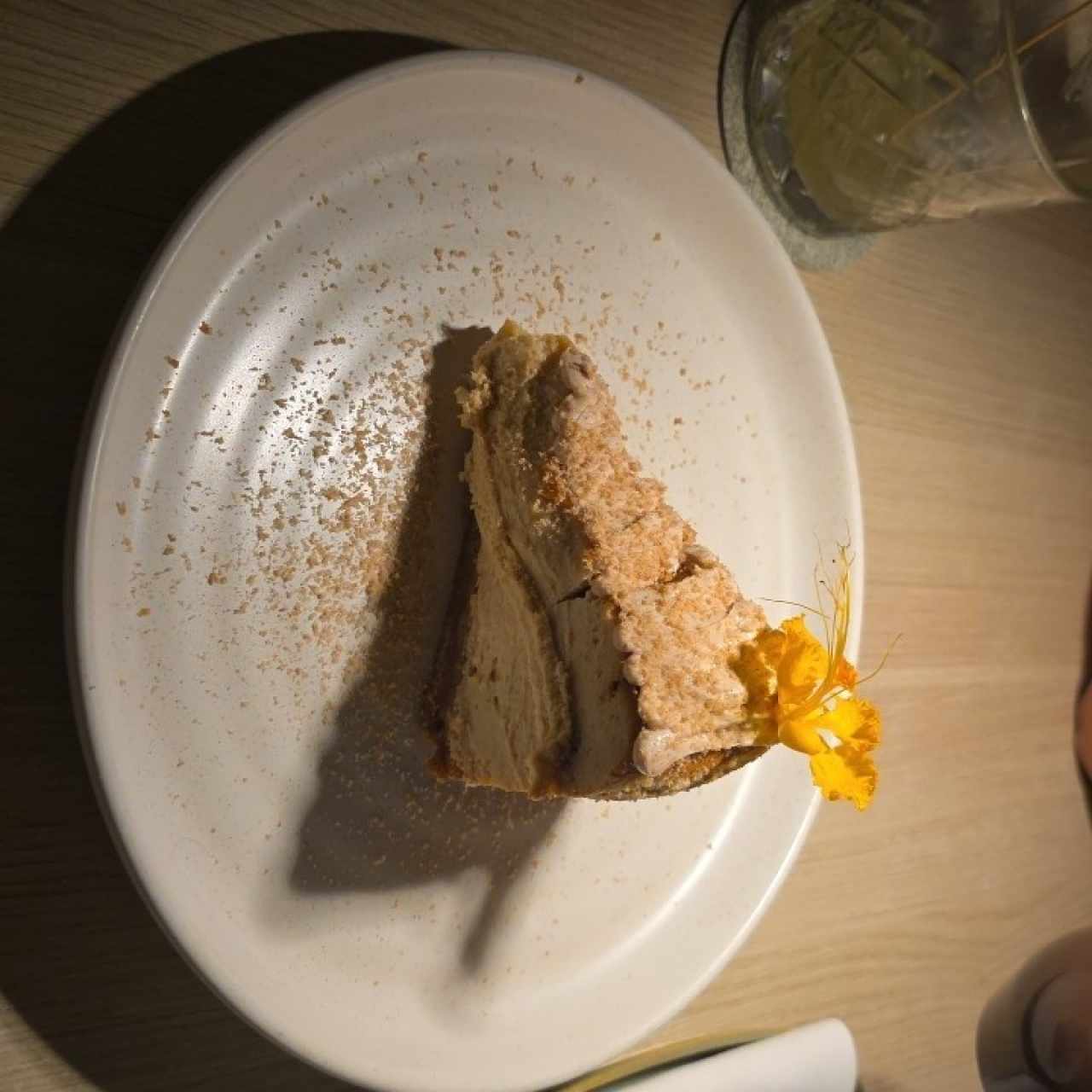 Cinnamon Roll Cheesecake 