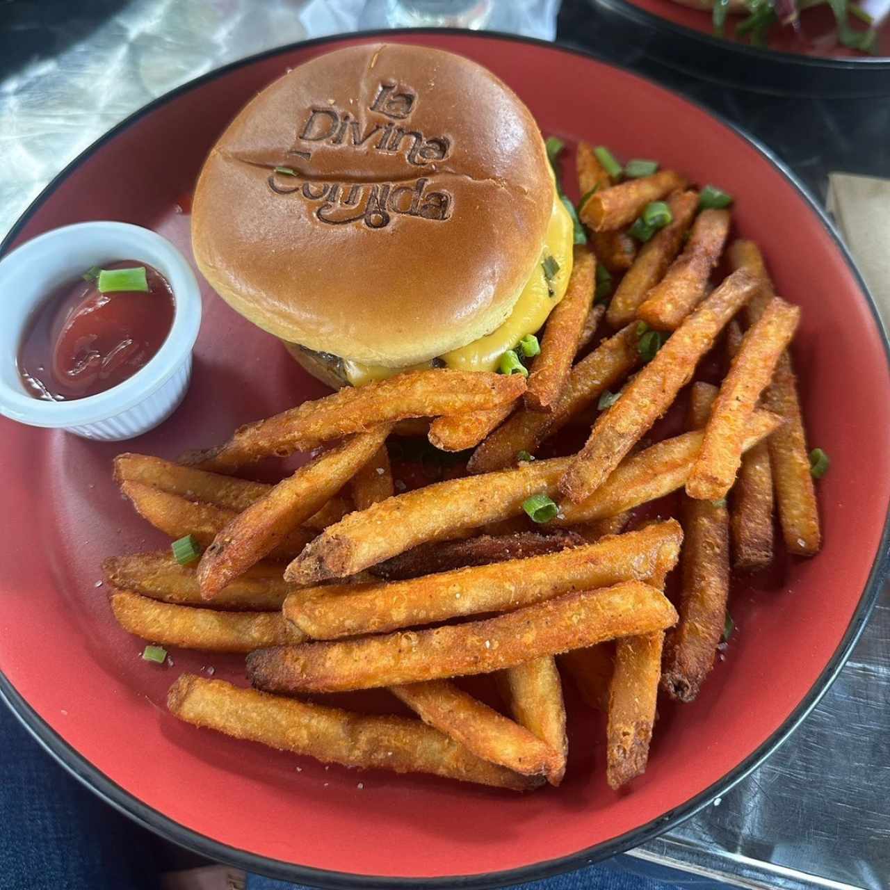 Hamburguesa La Panameñita