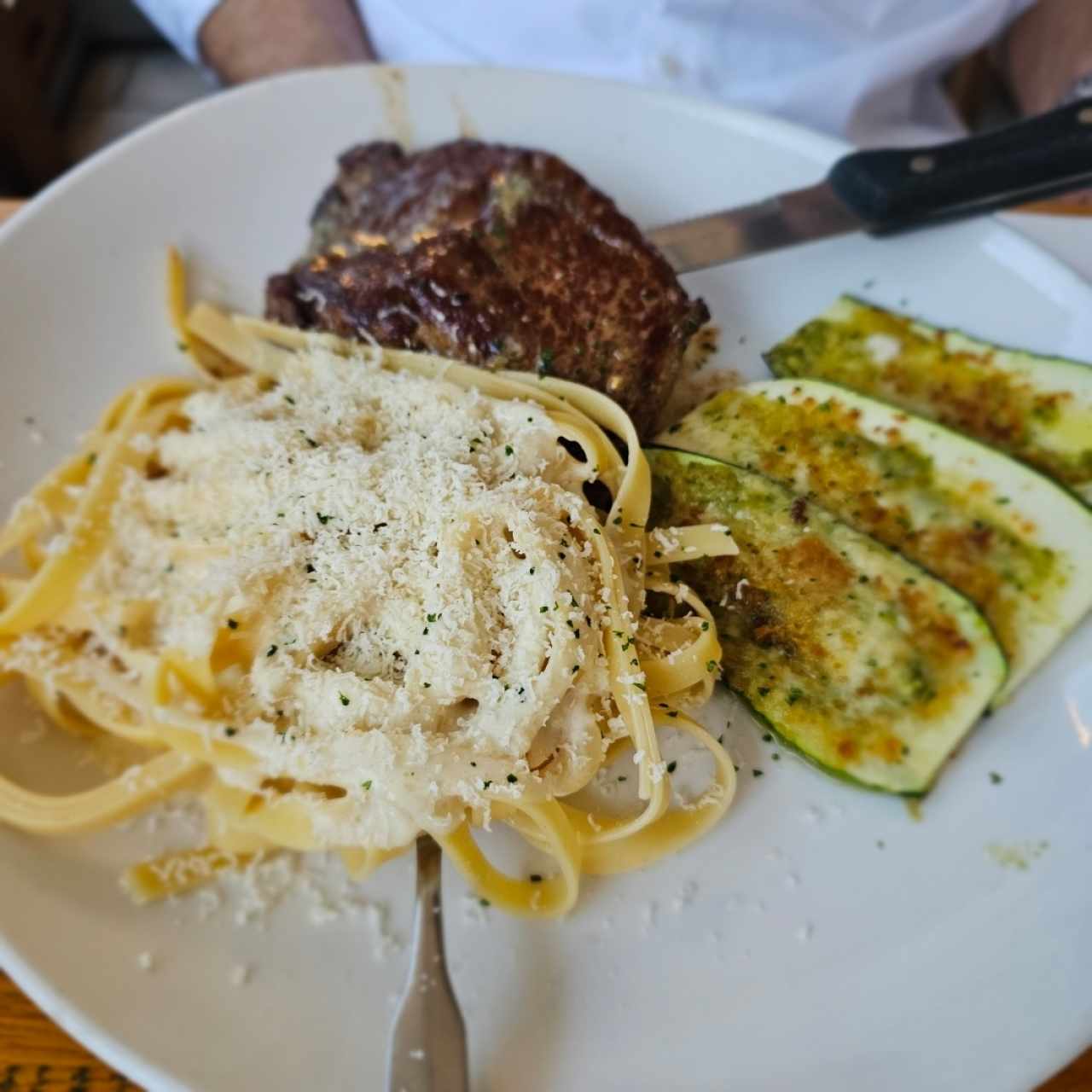 Classic Entreés - Steak Alfredo