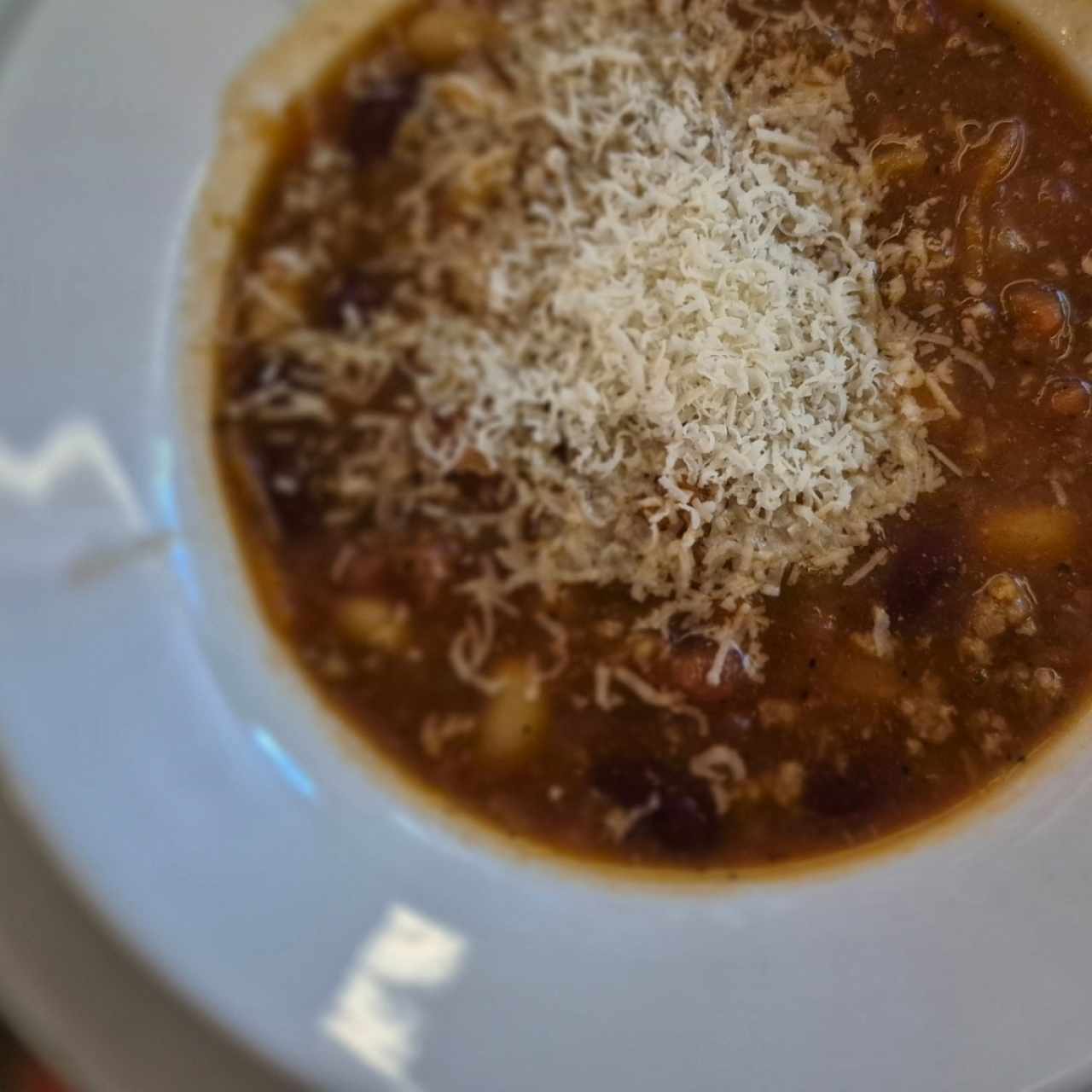 Soup & Salad - Pasta E Fagioli con queso rayado