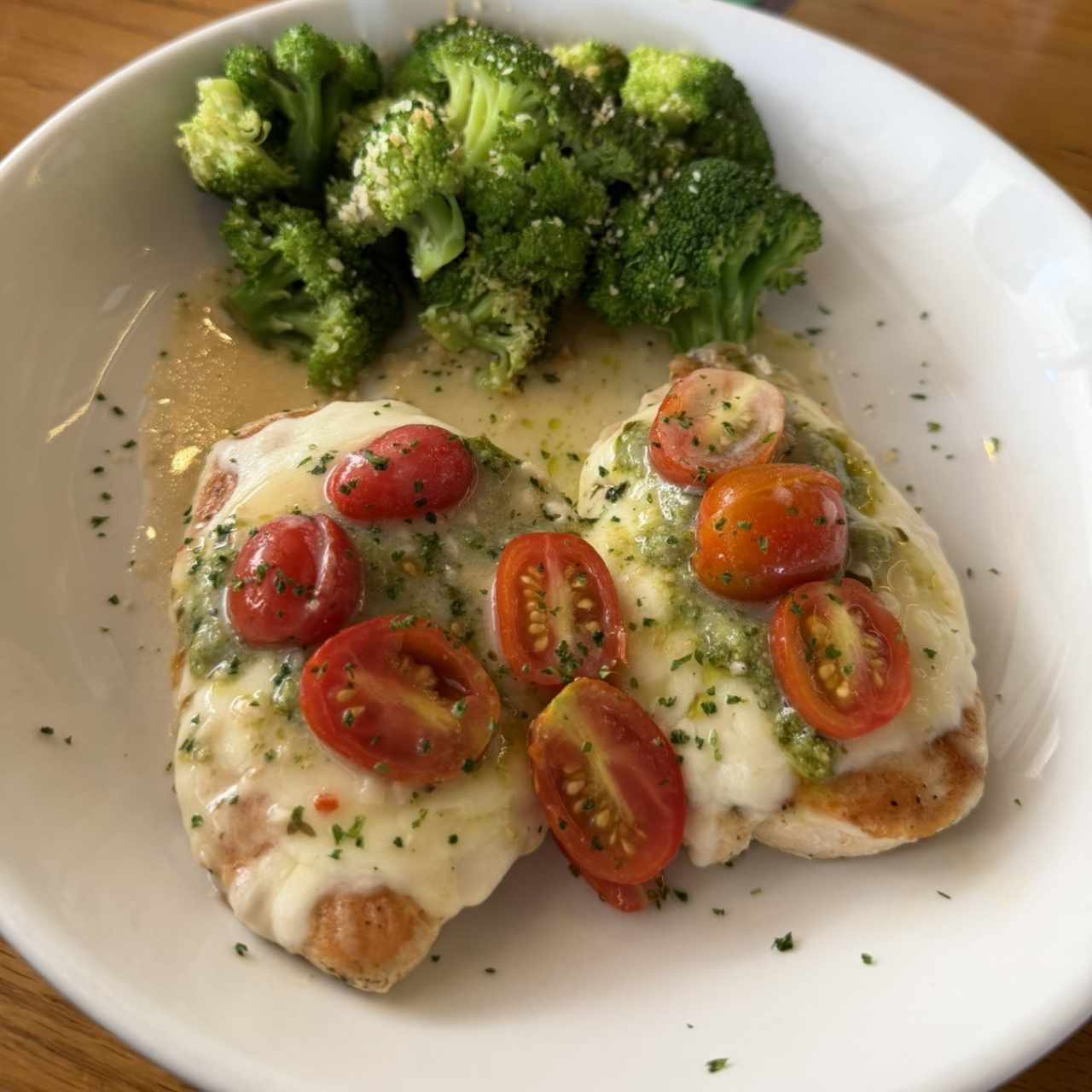 Classic Entreés - Grilled Chicken Margherita