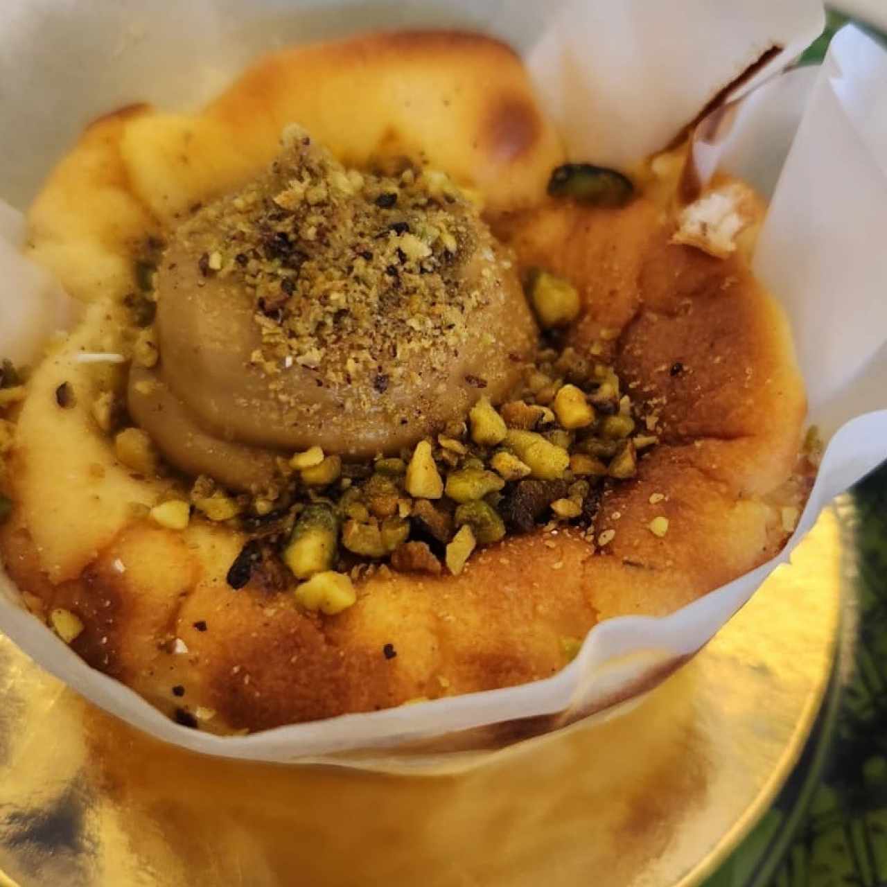 Pistachio Creme Cake