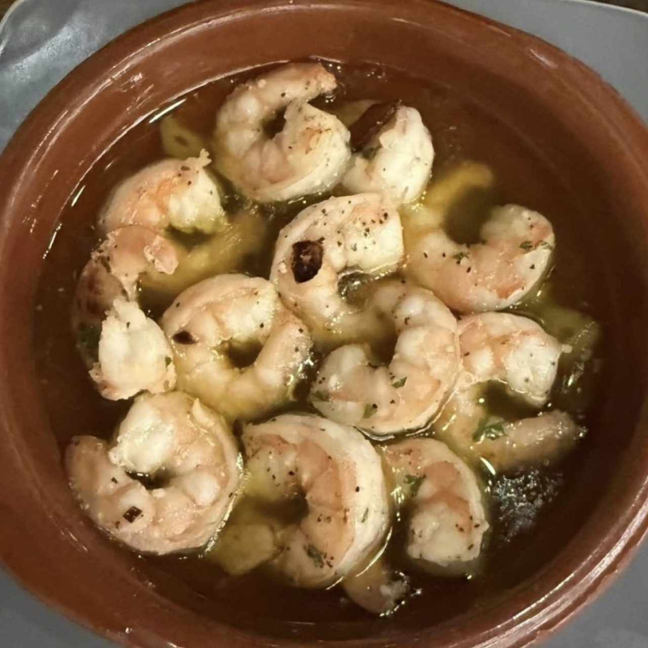 Camarones al ajillo