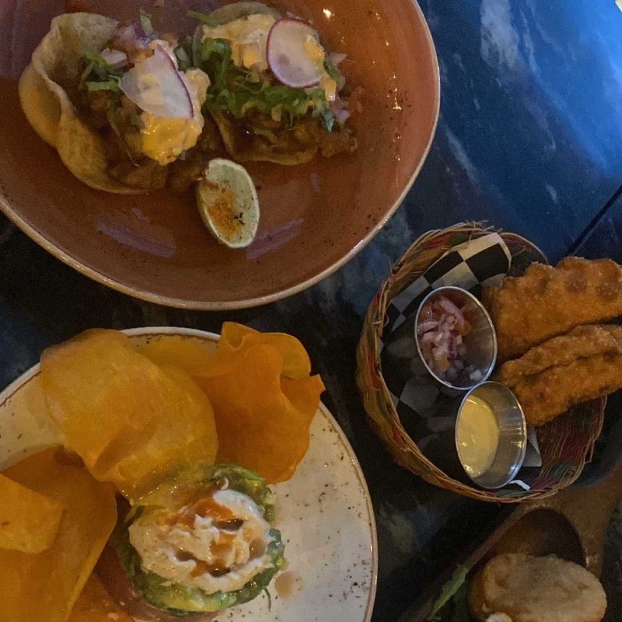 Tacos de Rib eye y Tuna Tartar
