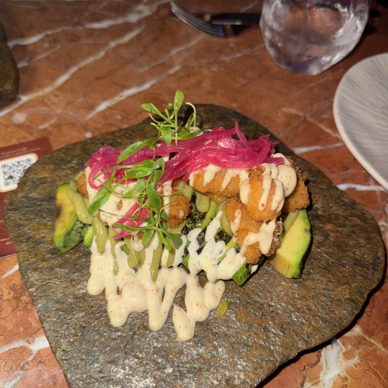 ENSALADA DE AGUACATE Y PALMITO AHUMADO
