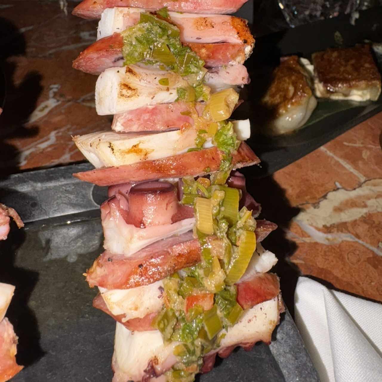 BROCHETA DE PULPO Y CHORIZO