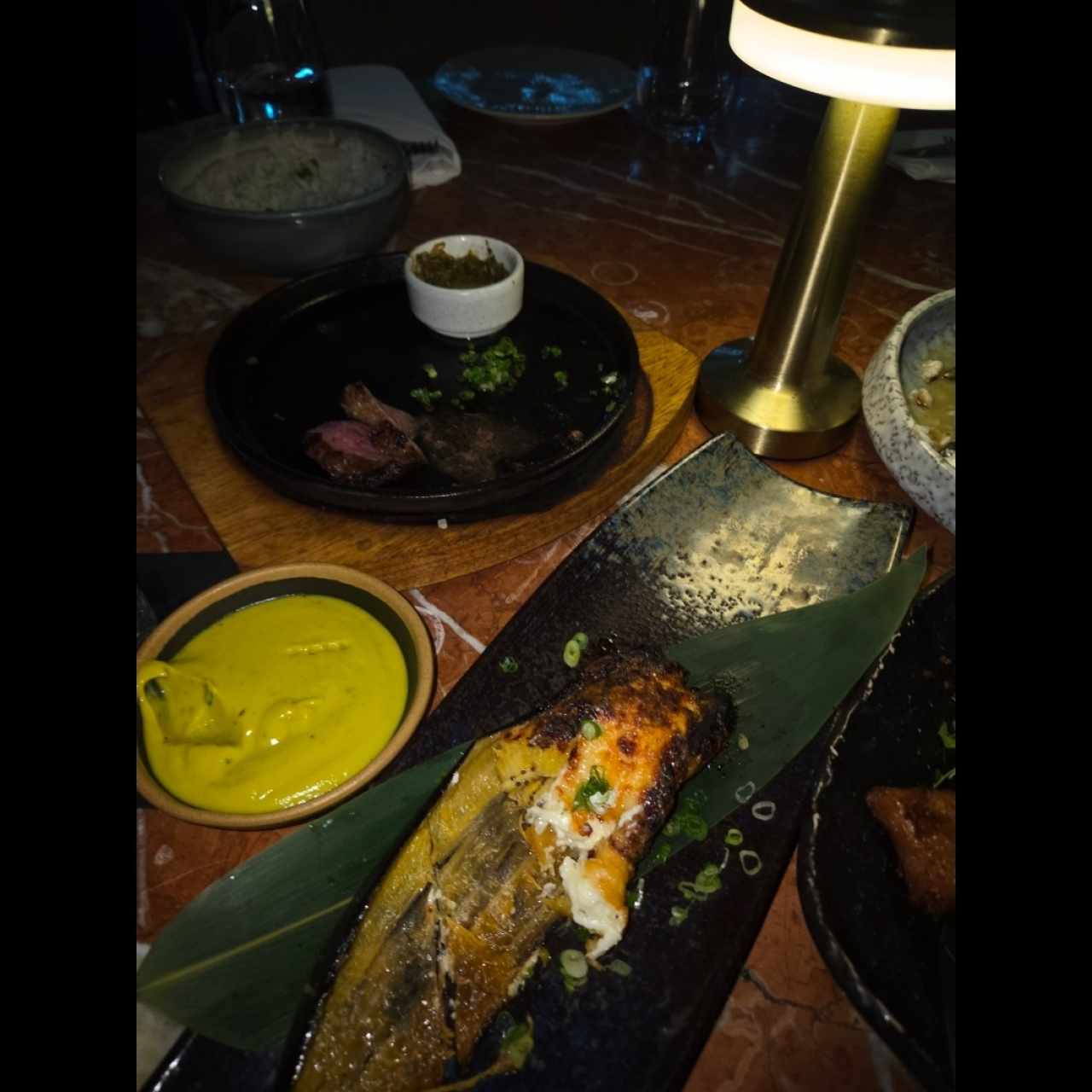 PLÁTANO MADURO A LA BRASA