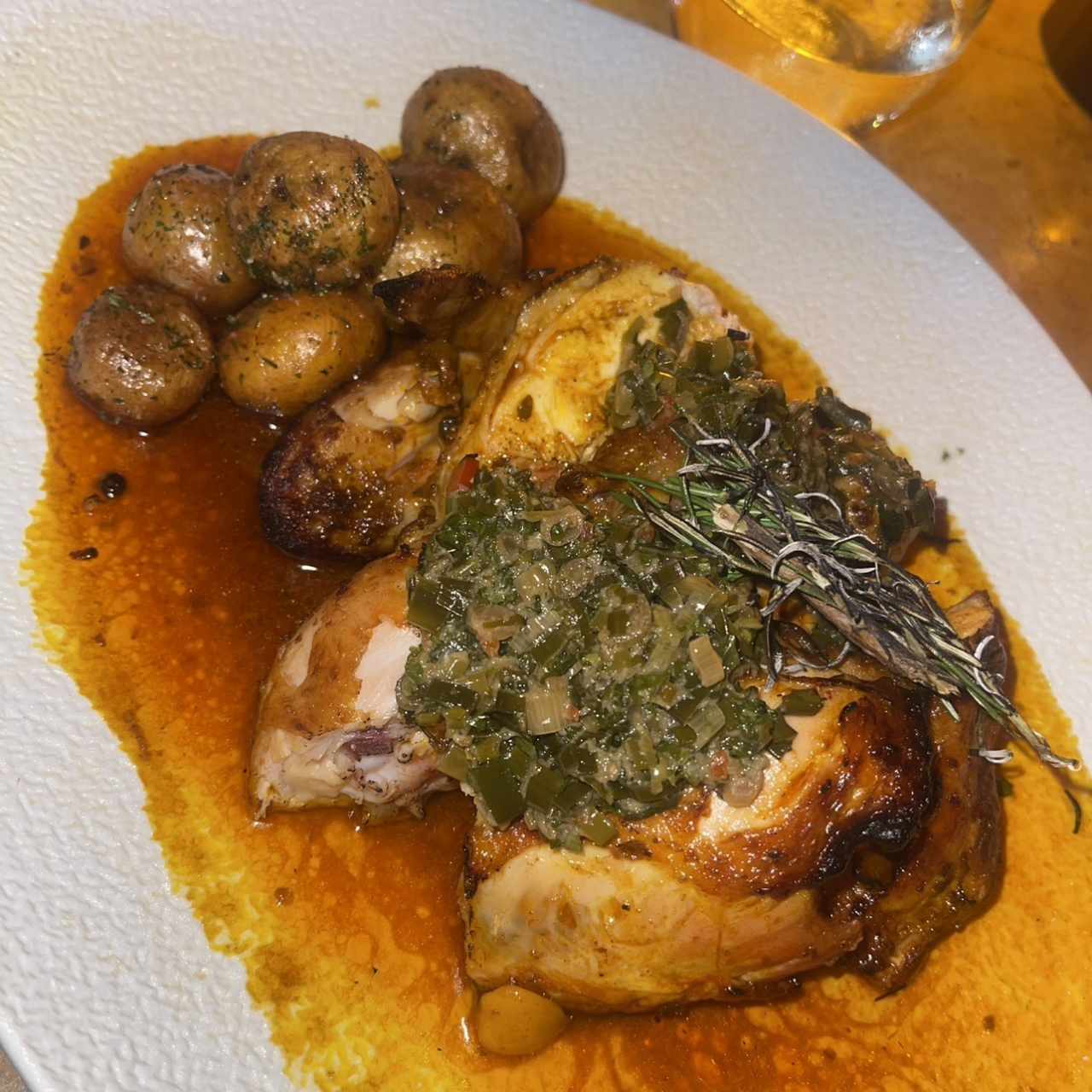 POLLO A LA BRASA