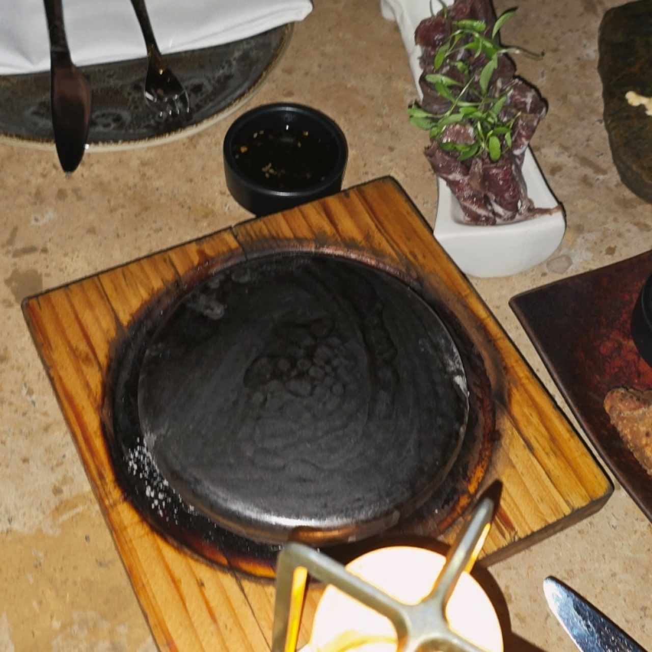 RAW BAR - HOT STONE TIRADITO