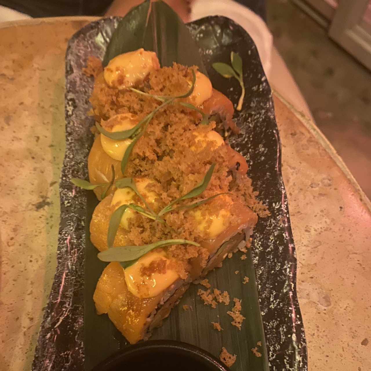 PARA COMPARTIR - SPICY SALMON ROLL
